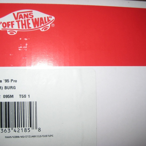 SUPREME x VANS x JEAN PAUL GAULTIER 2019 Chukka main image 13